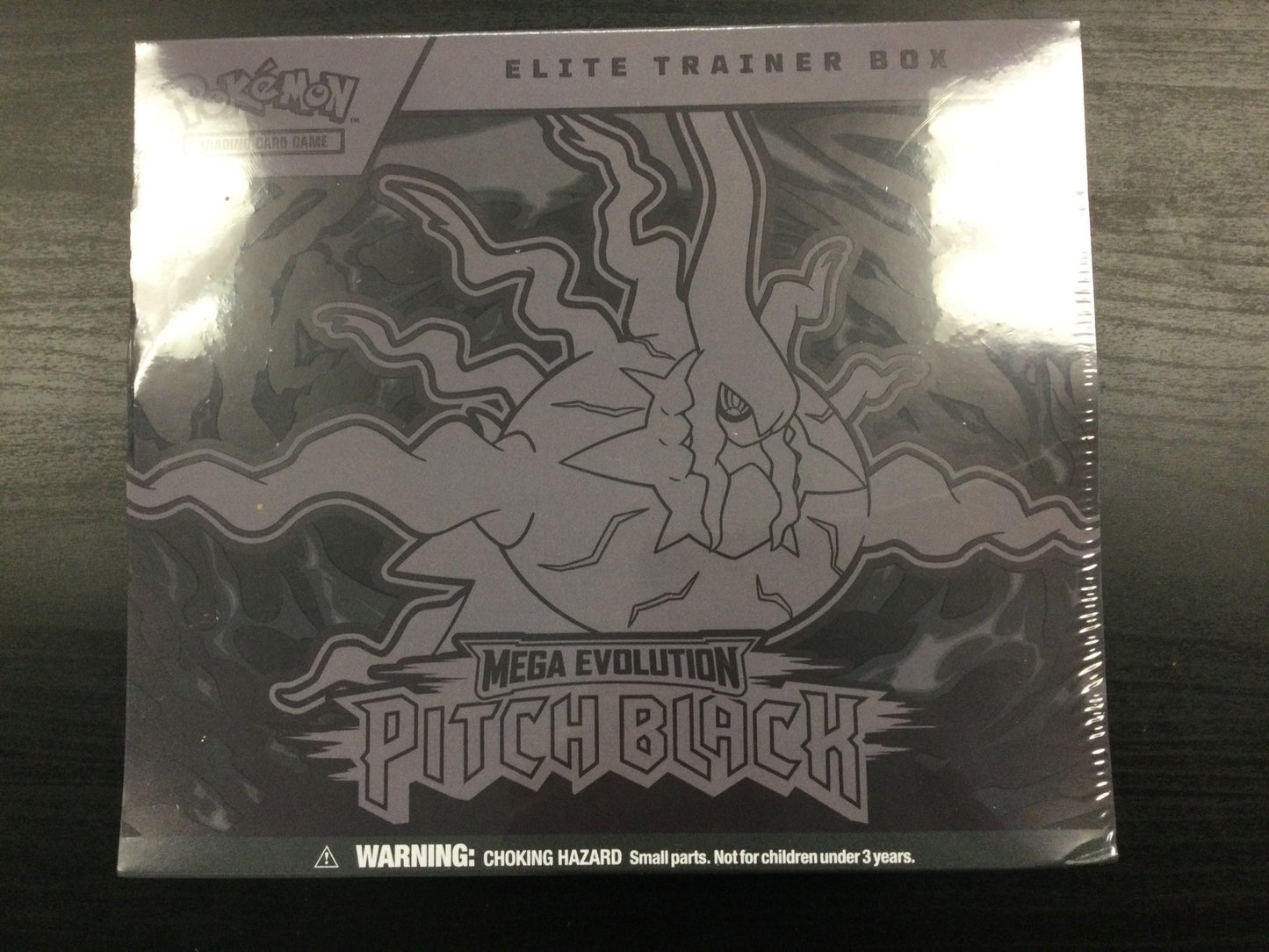 Pokémon Mega Evolution Pitch Black Elite Trainer Box -