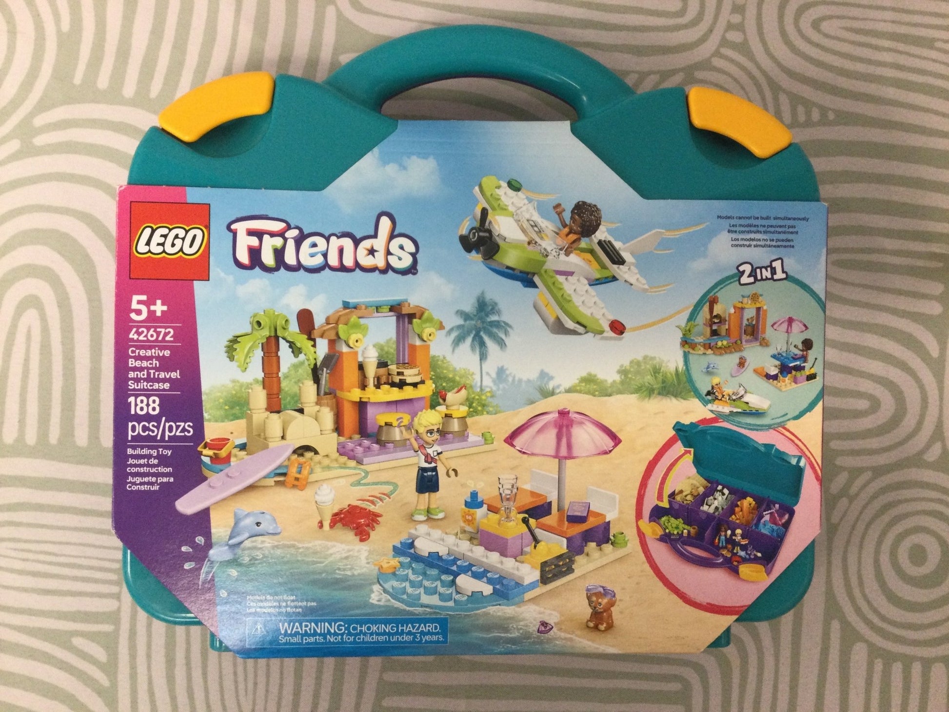 Lego Friends: Creative Beach and Travel Suitcase -