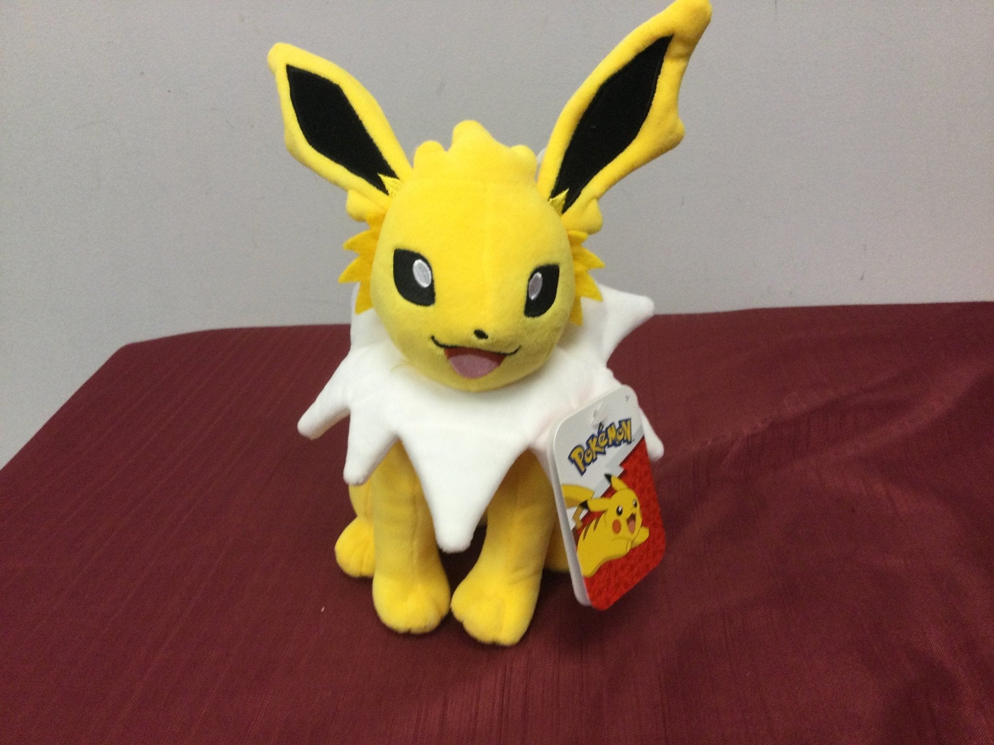 Pokémon Jolteon plush - WiredVillage Games - The Pokémon Company