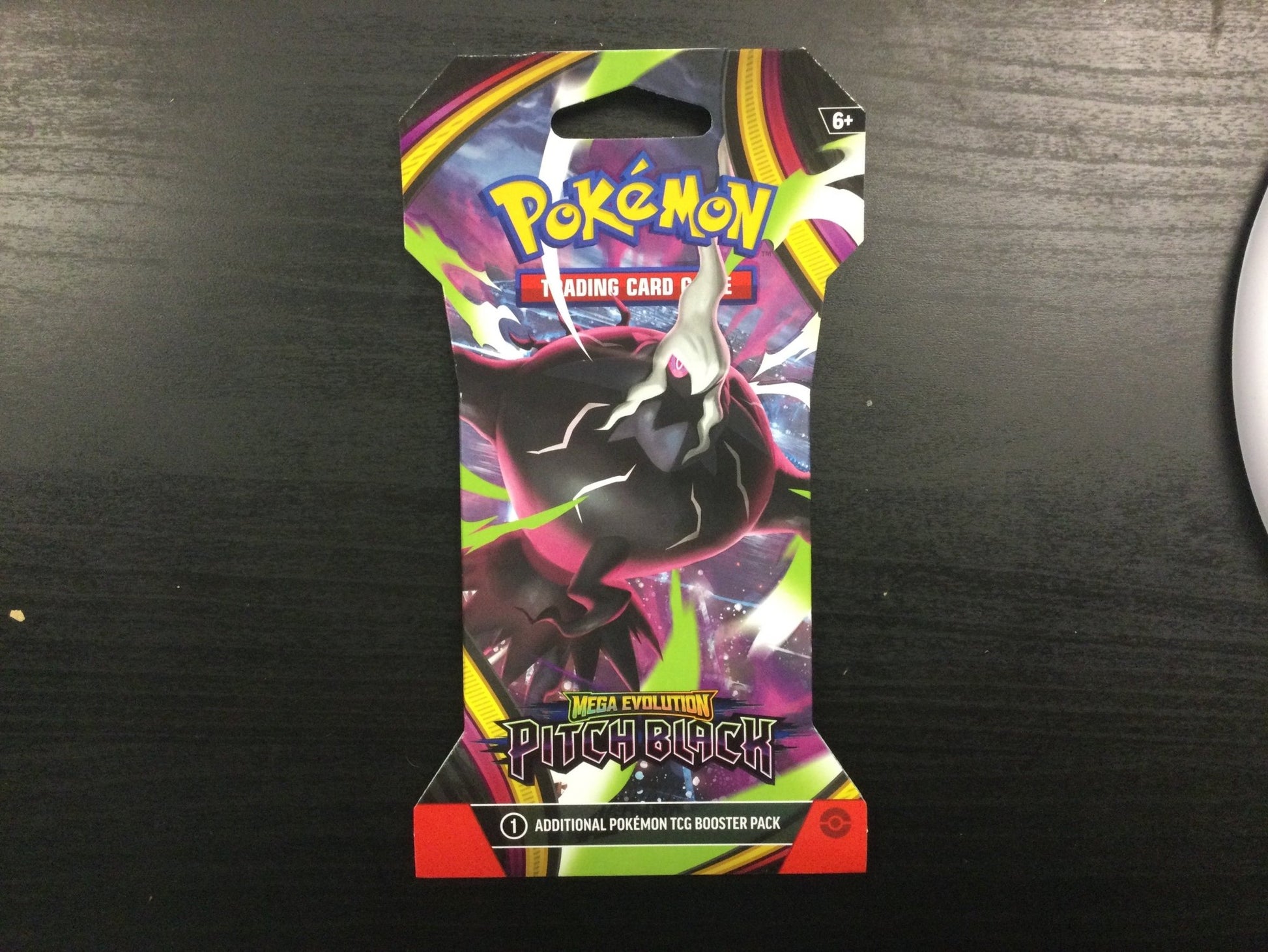 Pokémon Mega Evolution Pitch Black Sleeved Booster -